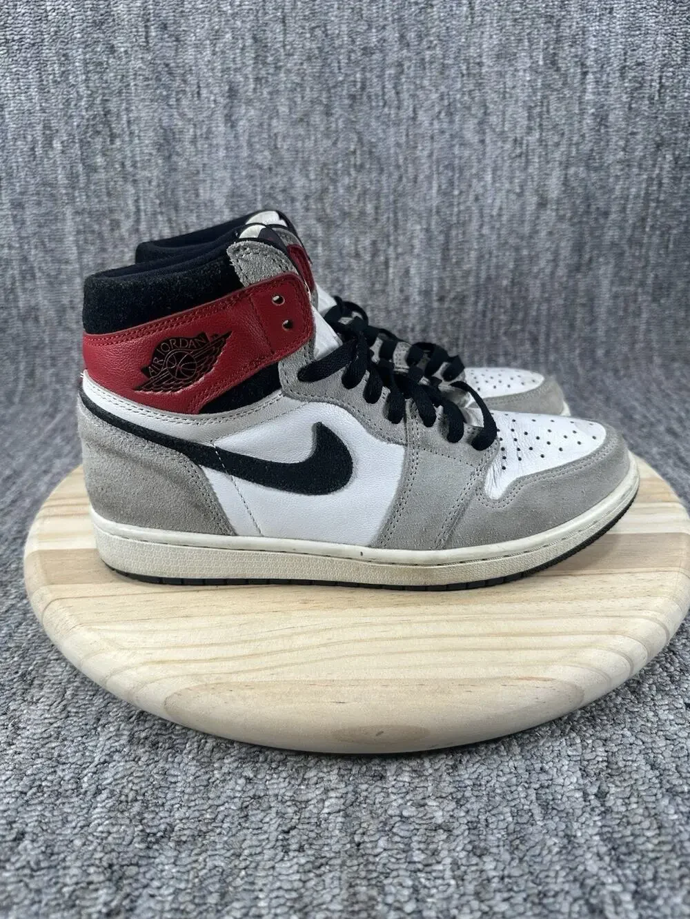 Air Jordan 1 Retro High OG Men's Size 8 Light Smoke Grey